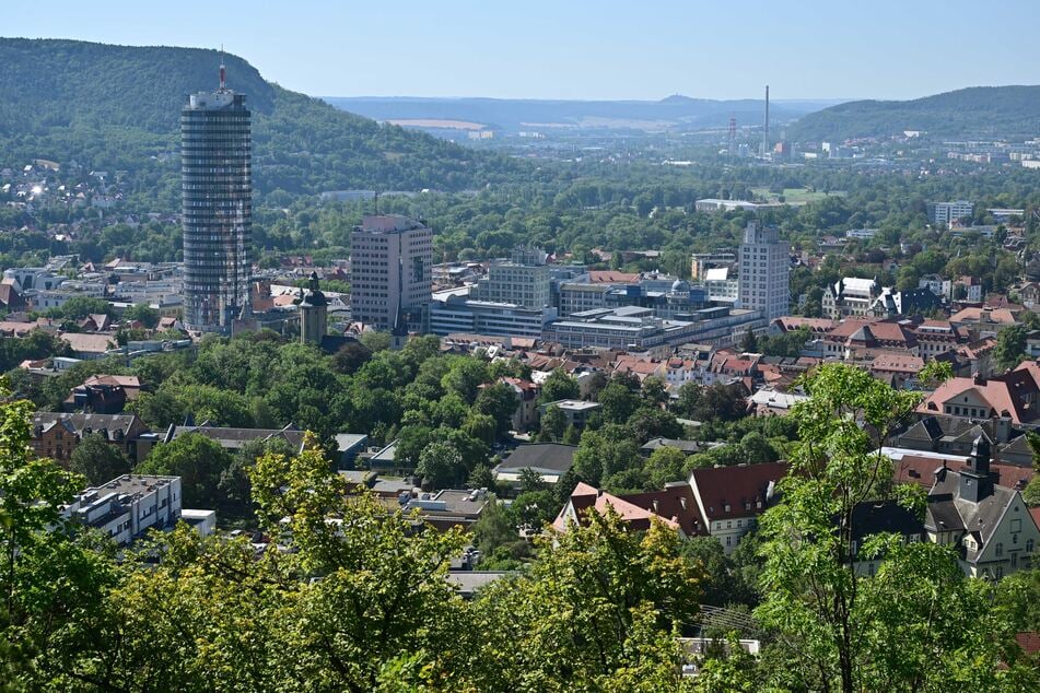 In Jena wurde wegen der hohen Temperaturen im Sommer erstmalig ein Hitzeaktionsplan verabschiedet. (Archifoto)