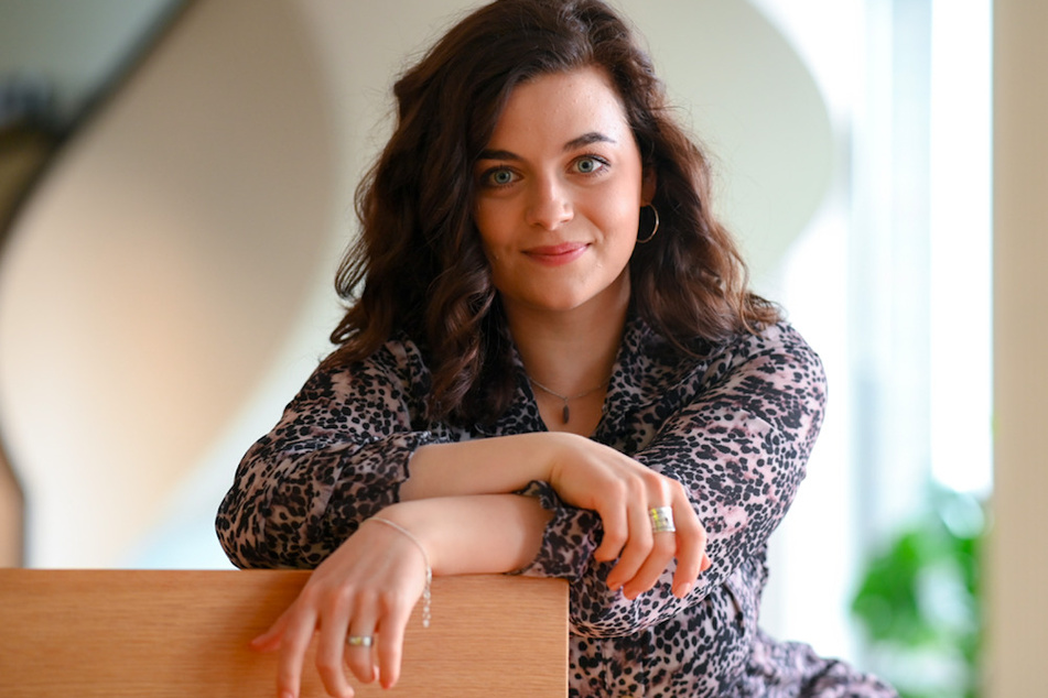 Ronja Forcher (24) ist seit 2008 in der Rolle der Lilli Gruber in der ZDF-Serie "Der Bergdoktor" zu sehen.