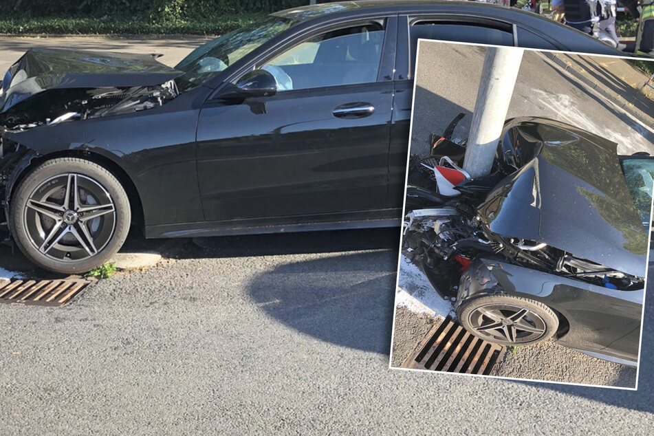 24-Jährige achtet nicht auf Verkehr: Mercedes-Fahrer kracht frontal gegen Ampelmast