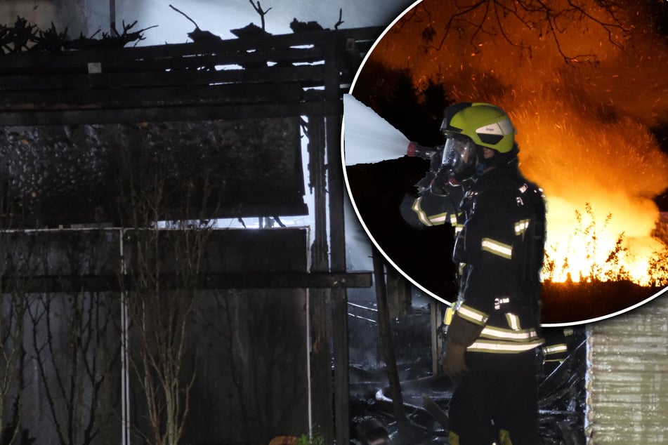 Leipzig: Nächtlicher Einsatz in Leipziger Gartenanlage: Laube brennt lichterloh