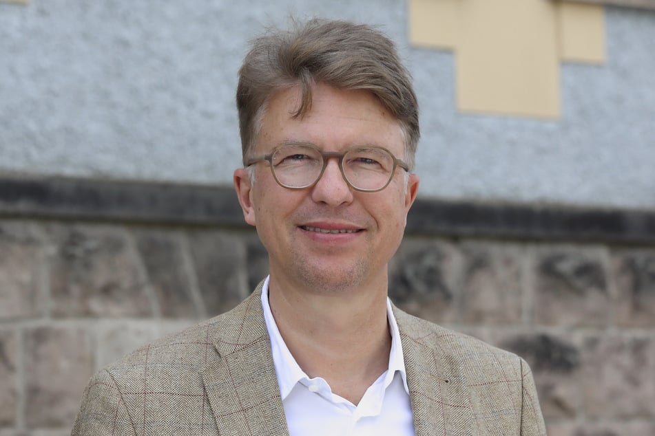 Medizinvorstand Uwe Platzbecker (43) will in Zukunft die Spitzenmedizin für alle zugänglich machen.