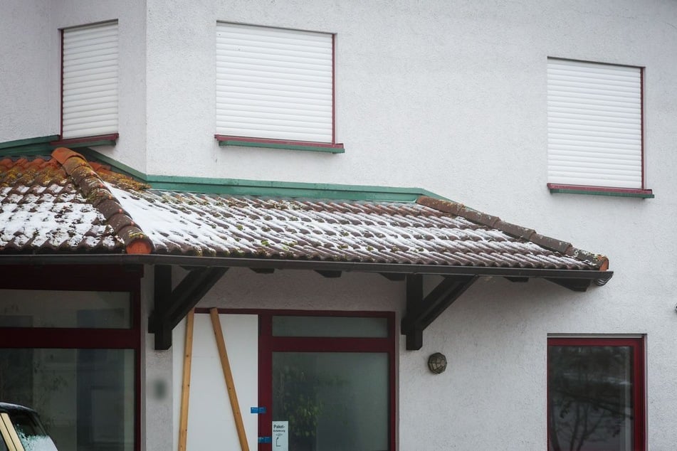 Die beiden Brüder sind in den Firmenräumen des Vaters aufgefunden worden.