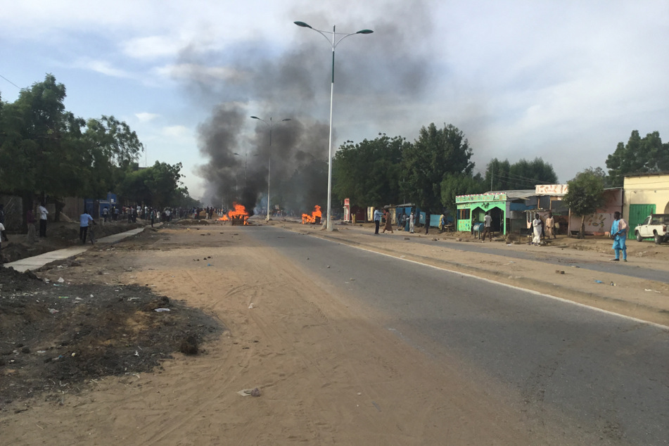 In mehreren Städten haben die Menschen im Tschad in den vergangenen Tagen protestiert – dabei wurden mindestens 100 getötet.