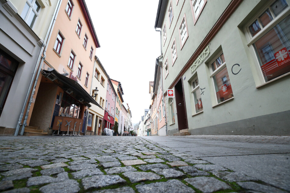 In Thüringen wurden deutlich weniger Neuinfektionen mit dem Coronavirus gemeldet, als an den Tagen zuvor. (Symbolbild)