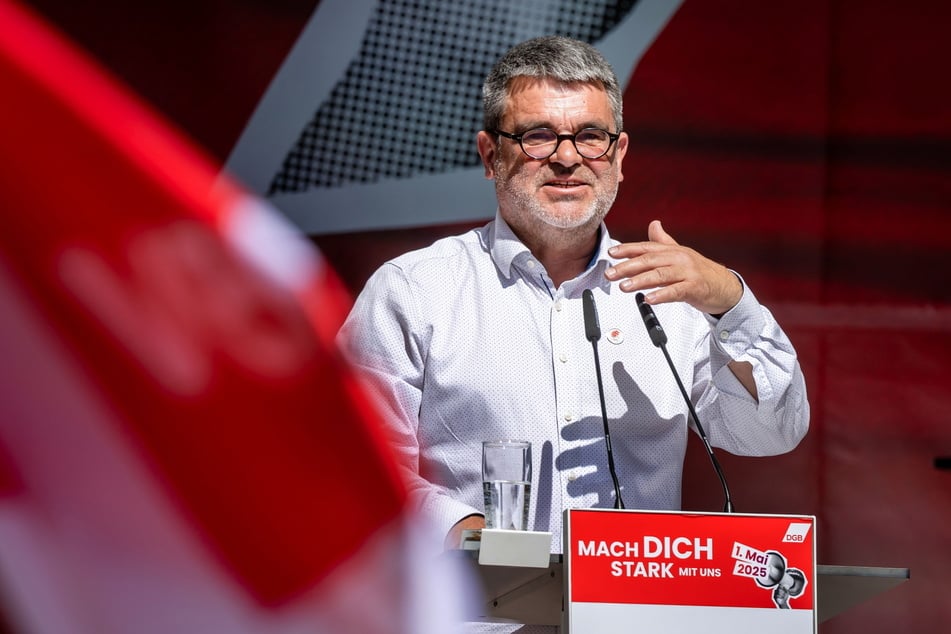 DGB-Landesvize Ralf Hron sorgt sich um Industriearbeitsplätze.