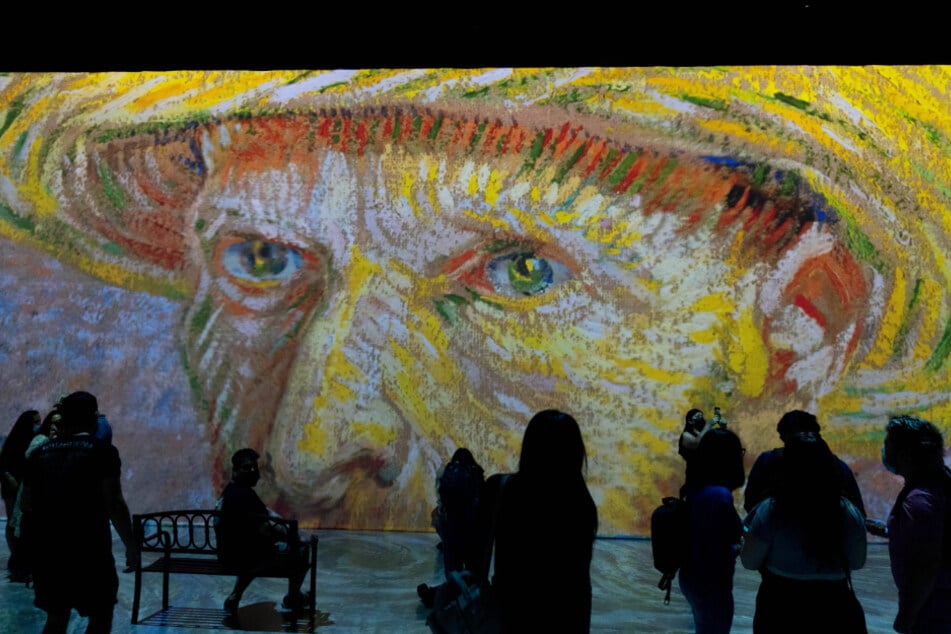 Der einzelne Strich ist in der XXL-Vergrößerung von Van Goghs Selbstbildnis zu sehen.