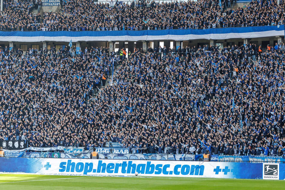 Gegen Kaiserslautern fehlte ein wichtiges Element: Hertha-Fans werden auch in Zukunft auf das Logo samt Schriftzug verzichten.