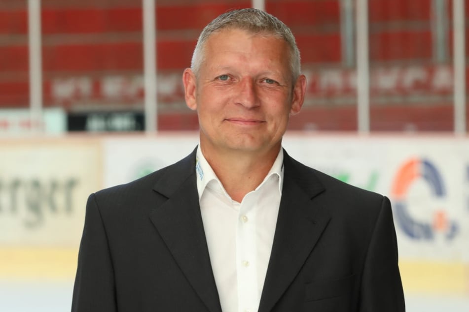 Eispiraten-Teammanager Ronny Bauer freut sich auf den neuen Verteidiger.