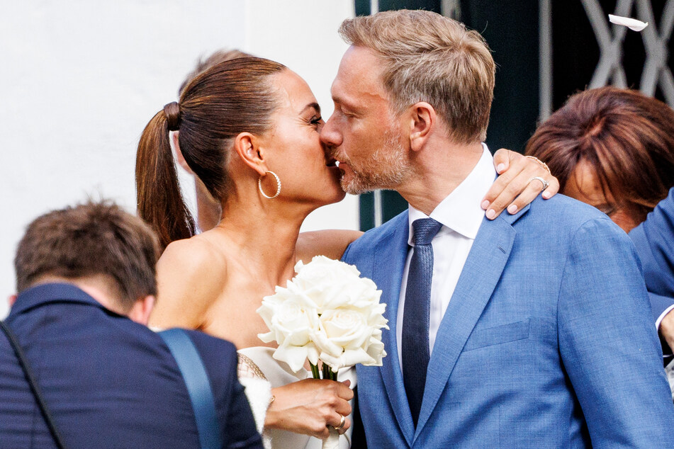 Bundesfinanzminister Christian Lindner (43, FDP) und Journalistin Franca Lehfeldt (33) haben geheiratet.
