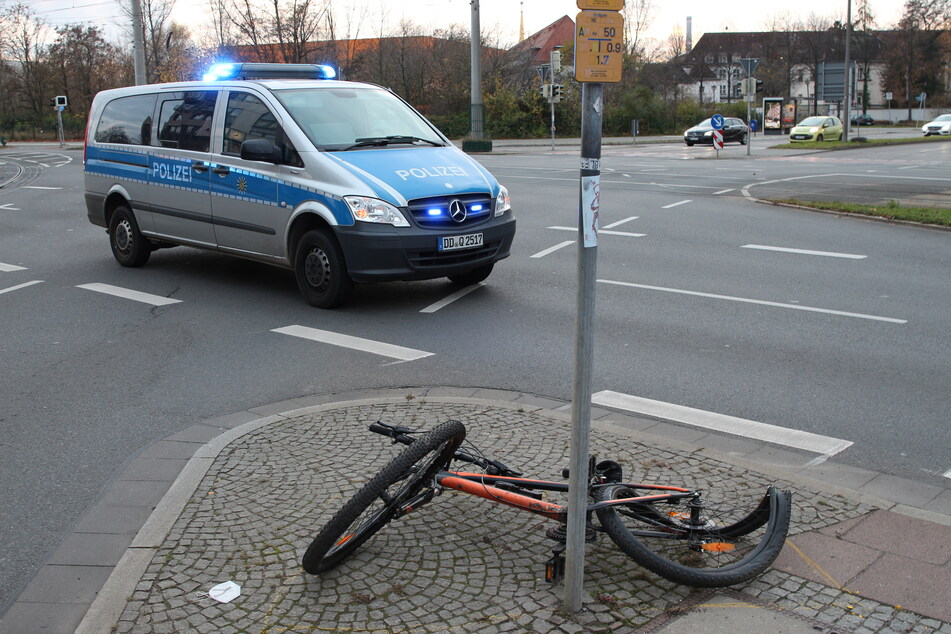 Ein Radfahrer wurde am Sonntagnachmittag auf der Prager Straße erfasst.
