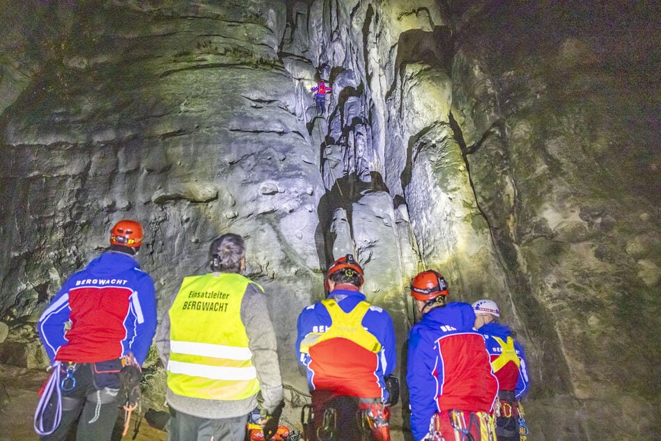 Im Einsatz waren Kameraden der Bergwachten Pirna, Bad Schandau und Sebnitz.