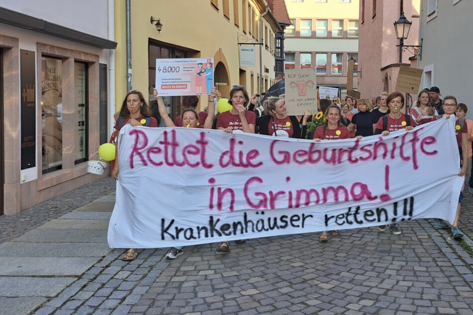 "Rettet die Geburtshilfe": Hunderte Menschen erheben in Grimma das Wort