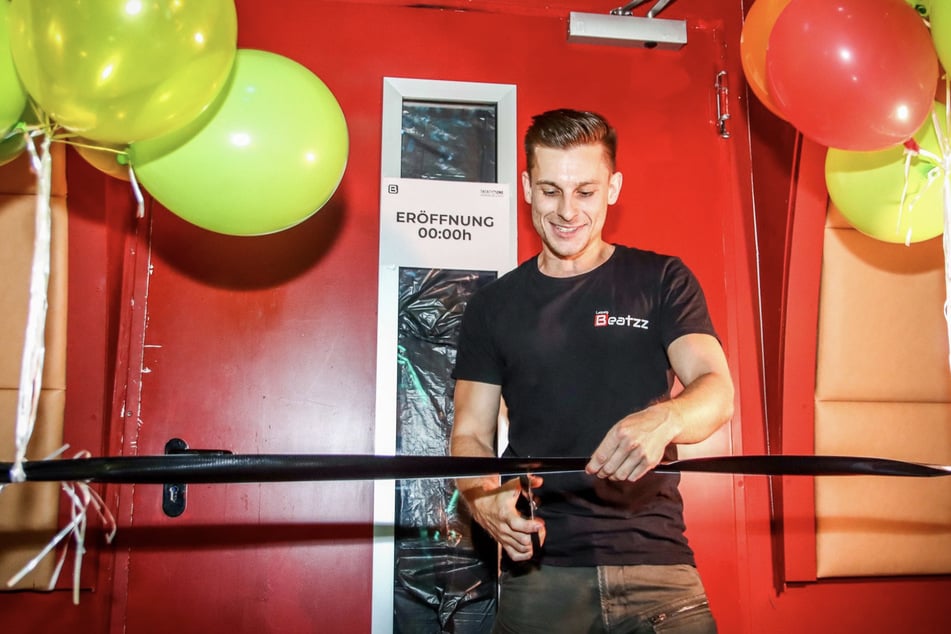 Geschäftsleiter Philip Mertens (29) eröffnete feierlich den neuen Main Floor.