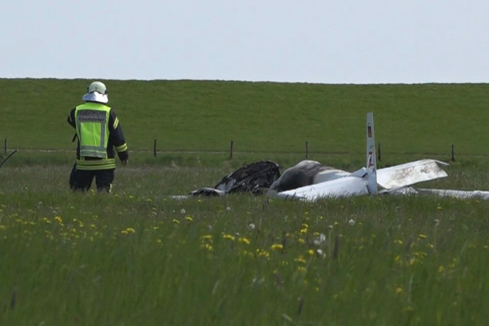 Ultraleichtflugzeug abgestürzt: Zwei Menschen sterben!