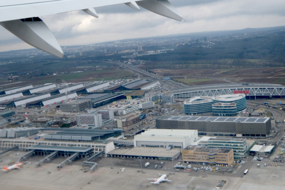 Der Stuttgarter Flughafen von oben.