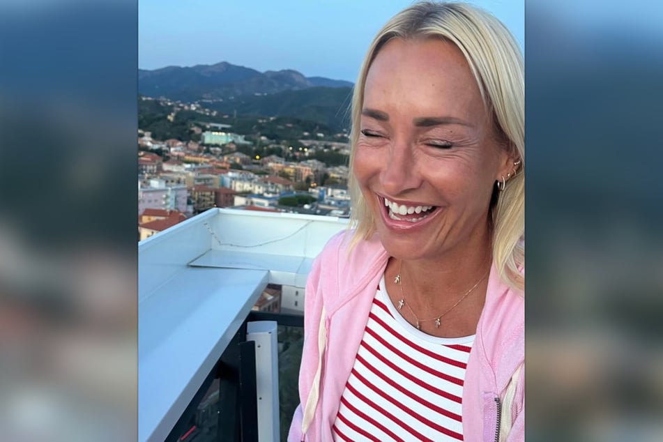 Braungebrannt und gut gelaunt genießt Sarah Connor (46) den Urlaub in Italien.
