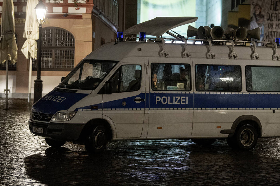 Schon kurz nach der Tat auf dem Römerberg konnte die Polizei den Täter festnehmen. (Symbolbild)