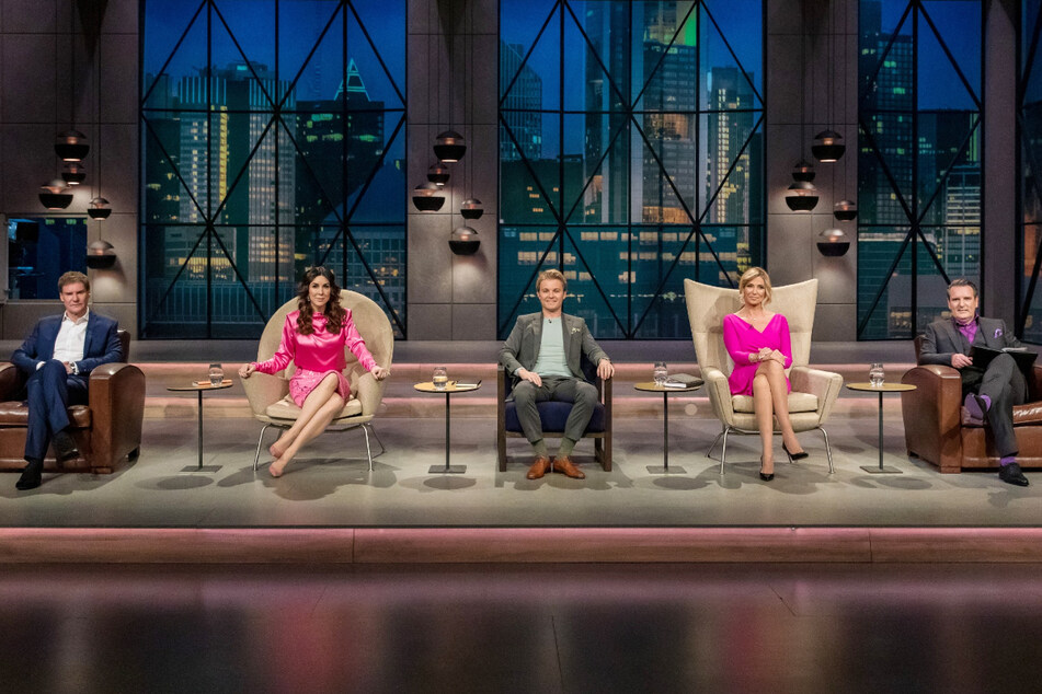 Die "alten" Löwen (v.l.n.r.) Carsten Maschmeyer (62), Judith Williams (49), Nico Rosberg (36), Dagmar Wöhrl (67) und Ralf Dümmel (54) werden in der zehnten Staffel von Stefan Lemcke (44) unterstützt.