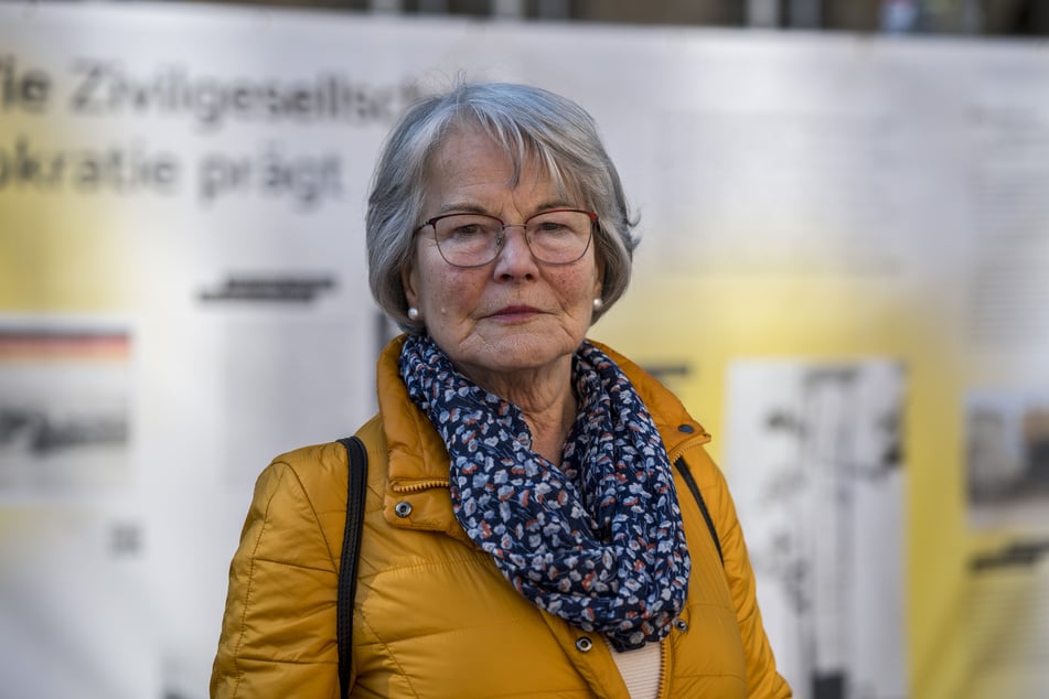 Ursula Reuchsel (76) beschäftigt die Situation im Iran - Angst hat sie aber nicht.