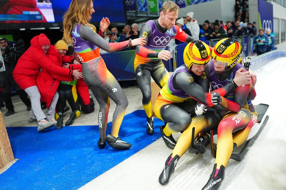 Olympia 2026 im Ticker: Deutsche Rodel-Staffel fährt souverän zu Gold!