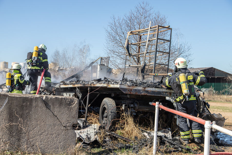 Erzgebirge: Großer Bauwagen abgefackelt