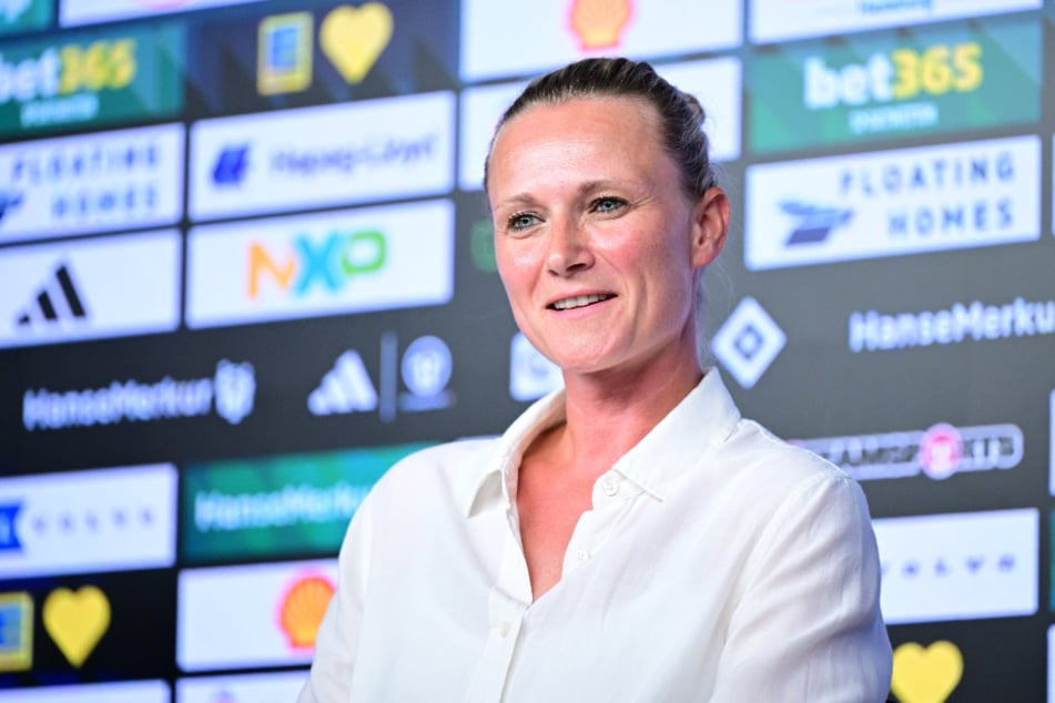 Kathleen Krüger (41) hat ihren neuen Job als Sportvorständin beim HSV offiziell angetreten.