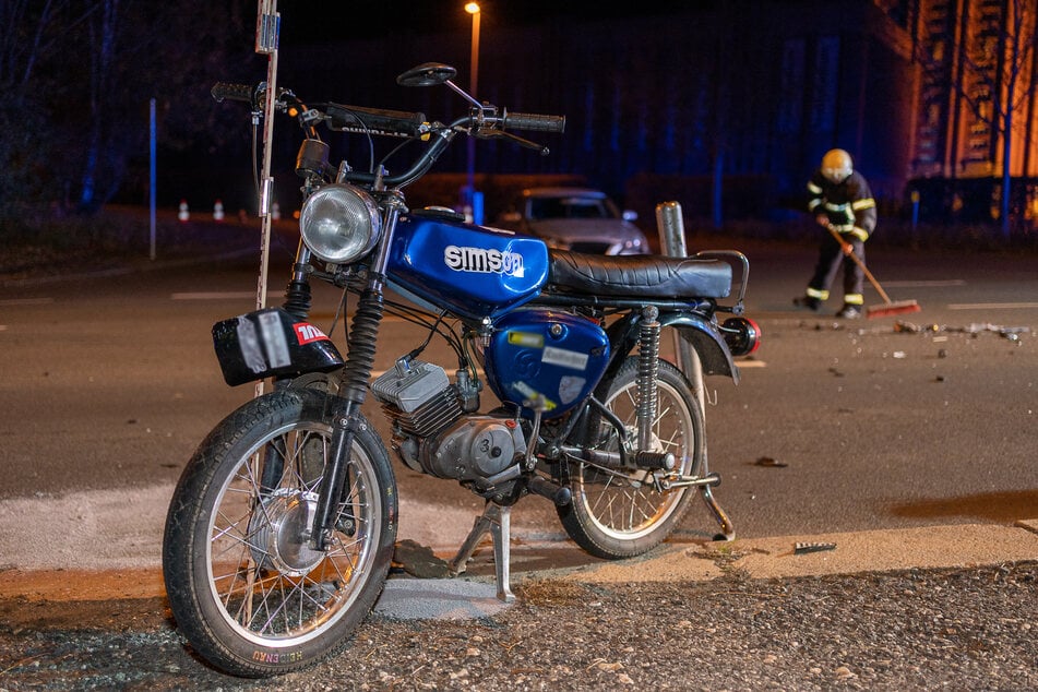 Zwei 15-Jährige sind bei einem Motorradunfall am Montagabend in Reichenbach schwer verletzt worden..