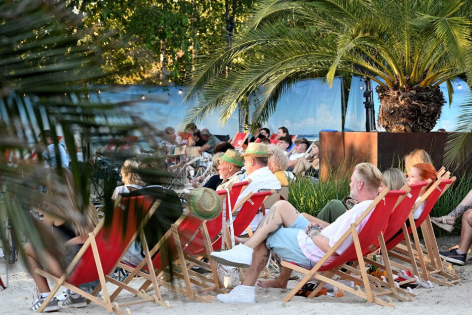 Dieses Wochenende könnt Ihr im Freibad Haselbrunn auch Filme schauen.