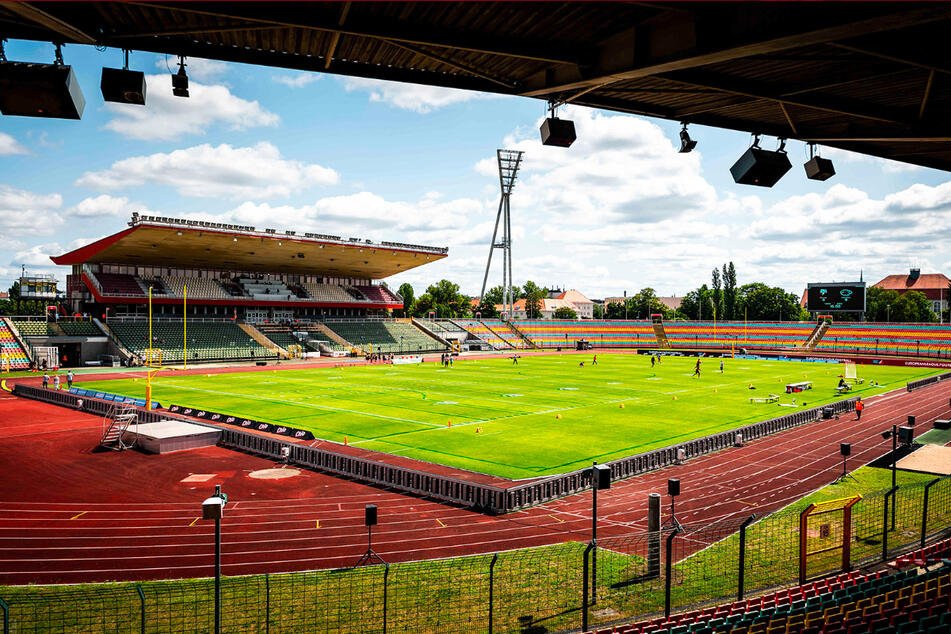 Der Friedrich-Ludwig-Jahnsportpark ist das Zuhause der Berlin Thunder und der Zweitwohnsitz für alle Dauerkartenbesitzer ;-)
