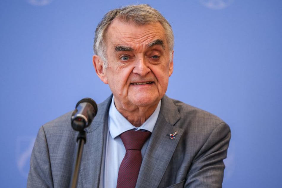 Herbert Reul (74, CDU) ist seit 2017 Innenminister von Nordrhein-Westfalen.