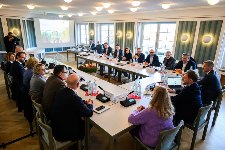 Die Haushaltsklausur des sächsischen Kabinetts fand im Bildungsgut Schmochtitz Sankt Benno statt.