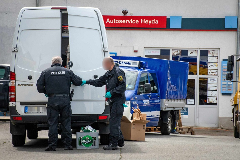 Sieben auf einen Streich: Diese Razzia des Landeskriminalamtes führte zur Verhaftung gleich mehrerer Täter.