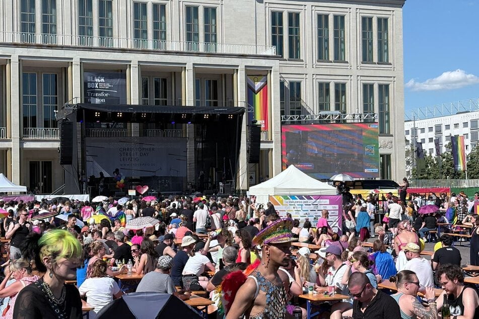 Über 10.000 Menschen feierten am Samstag zusammen den großen Abschluss des CSD.