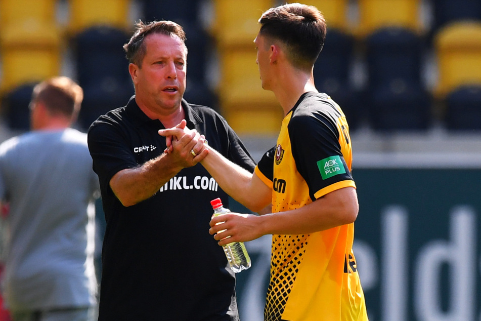 Dynamo-Coach Markus Kauczinski (50, l.) kann sich auf Jonathan Meier (21) verlassen. "Er hört zu, lernt, verbessert sich."