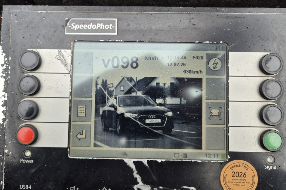 Der Test-Audio wurde in Krauschwitz so aufgenommen, wie eist der Minister über die Straße gedüst sein soll.