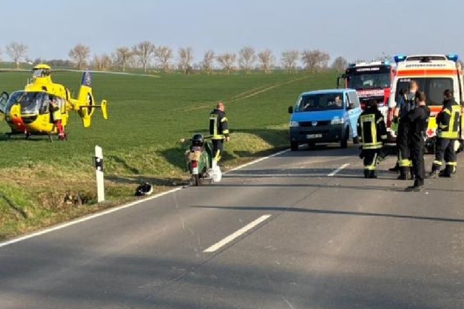 Ein Rettungshubschrauber mit einem Notarzt musste bei Hedersleben landen.