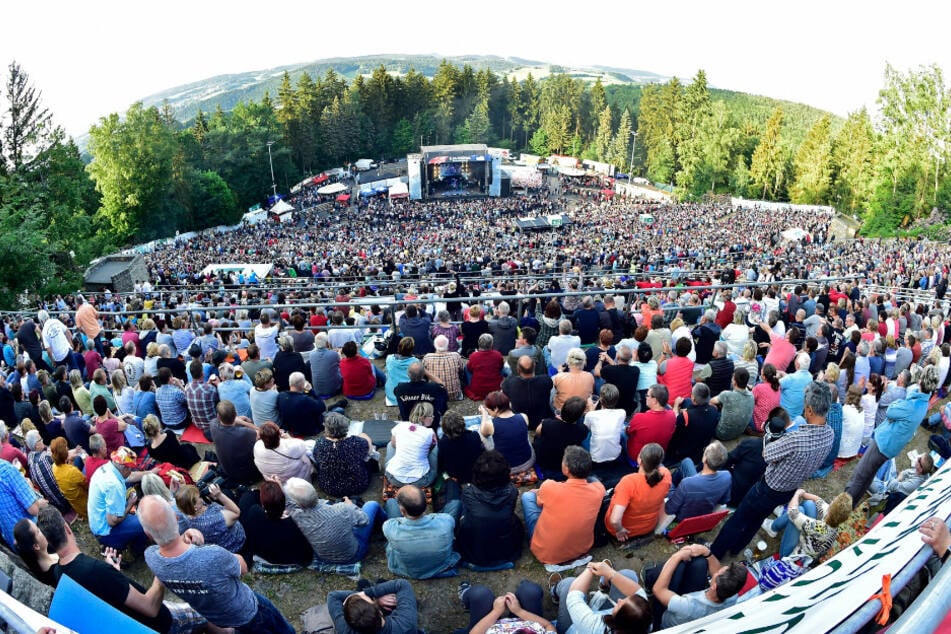 Die Waldbühne Schwarzenberg bietet eine eindrucksvolle Sicht - für Künstler und Besucher. (Archivfoto)