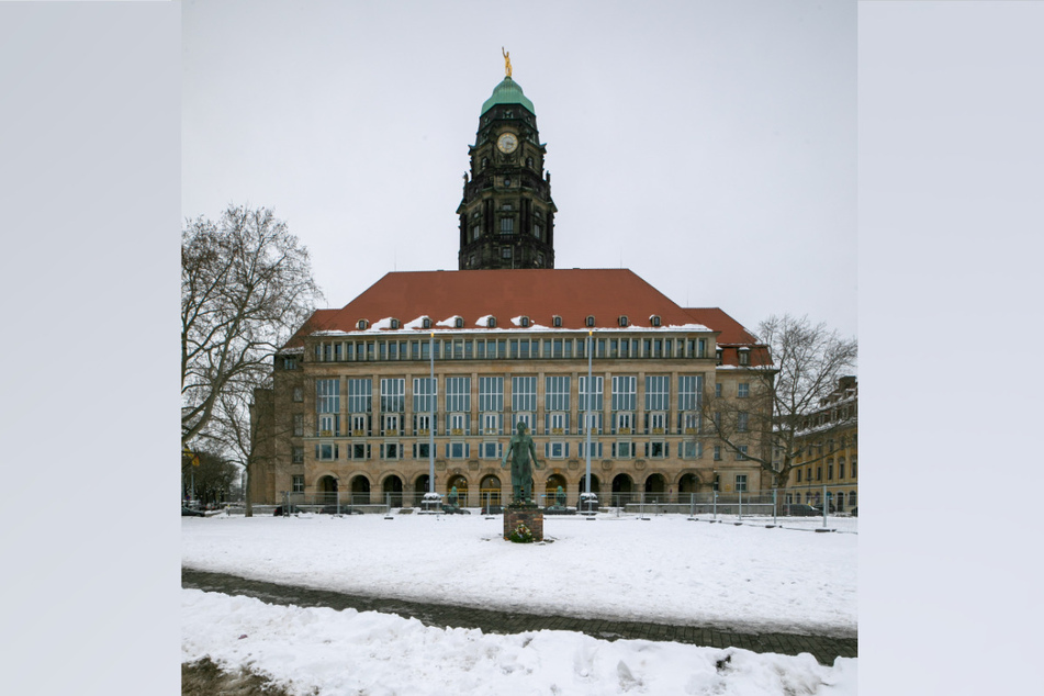 Unter Hochdruck wurde im Rathaus beraten, jetzt ist die notwendige Spar-Liste fertig.