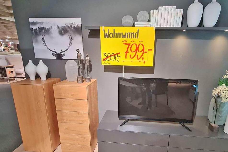 Höffner räumt auf und gibt Ausstellungsstücke mega günstig ab