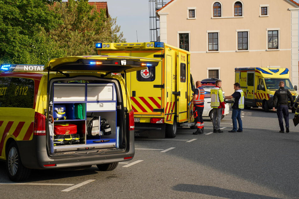 Wohnungsbrand in Bautzen: Hubschrauber bringt Bewohner in Klinik