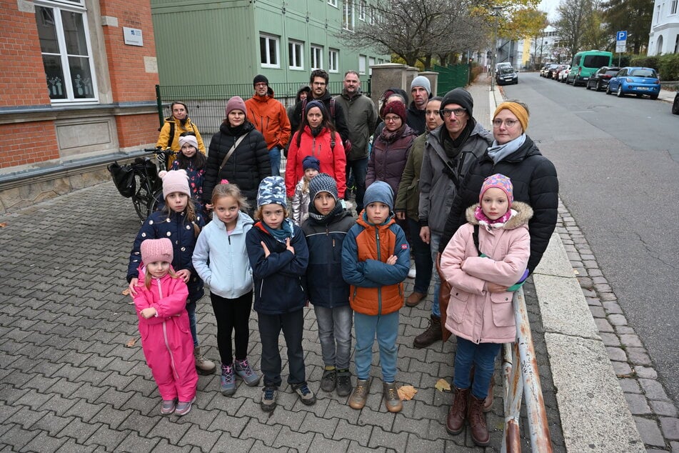 Schulkinder und Eltern der Grundschule Altendorf wehren sich.