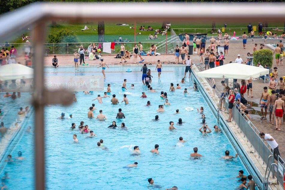 Köln: Bad in den Mai: In diesen Freibädern sind die Becken bereits geöffnet
