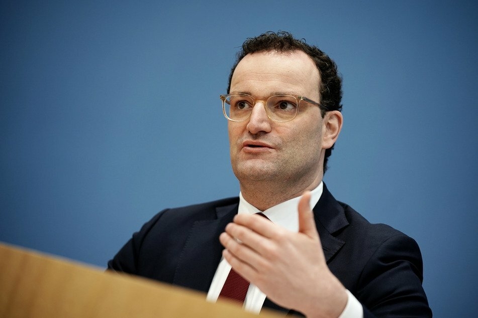 Laut Jens Spahn (40, CDU) kann es momentan keinen festen Corona-Plan für die kommenden Monate geben.