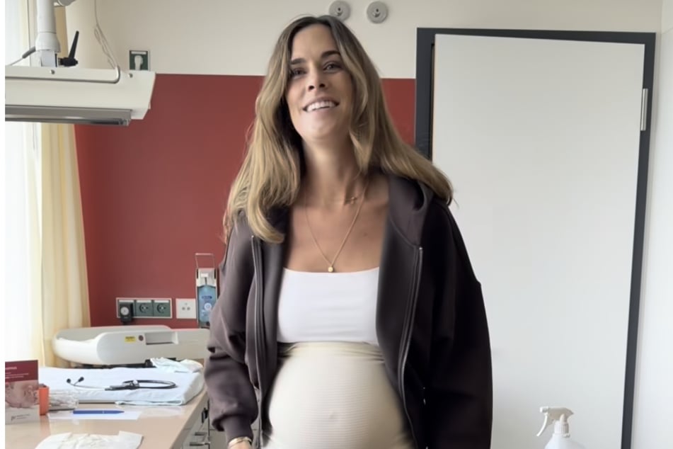 Das letzte schwangere Bild im Kreißsaal: Olivia ist zum dritten Mal Mutter geworden.