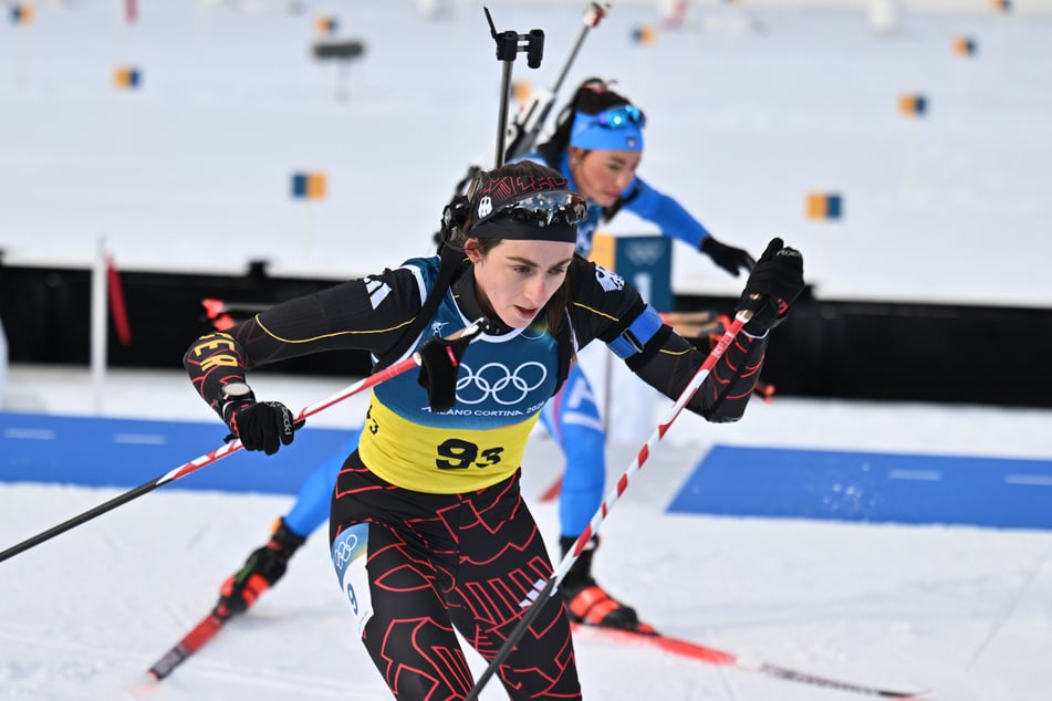 Vanessa Voigt zeigte als dritte deutsche Läuferin eine blitzsaubere Leistung am Schießstand und übergab als Dritte auf Franziska Preuß.