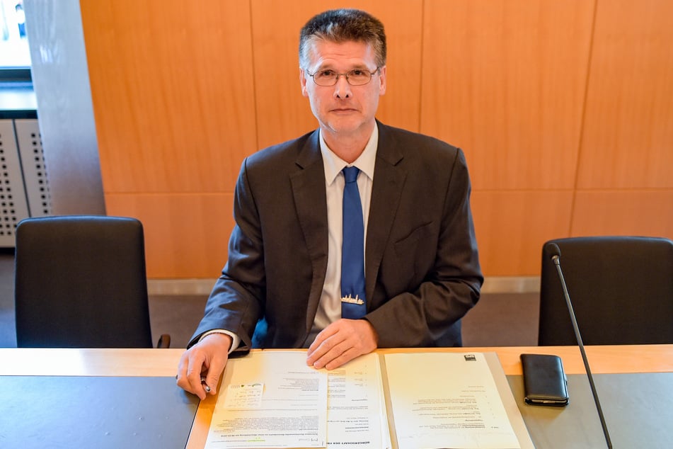 Der religionspolitische Sprecher der SPD, Ekkehard Wysocki (59), verurteilt den Farbanschlag.