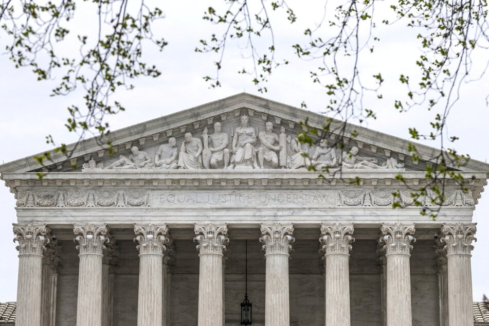 Supreme Court curbs race-based voting maps in ruling with major repercussions for midterms