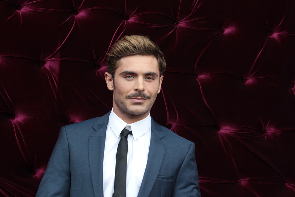 Hat Zac Efron (36) bei seiner Optik etwas nachhelfen lassen? (Archivbild)