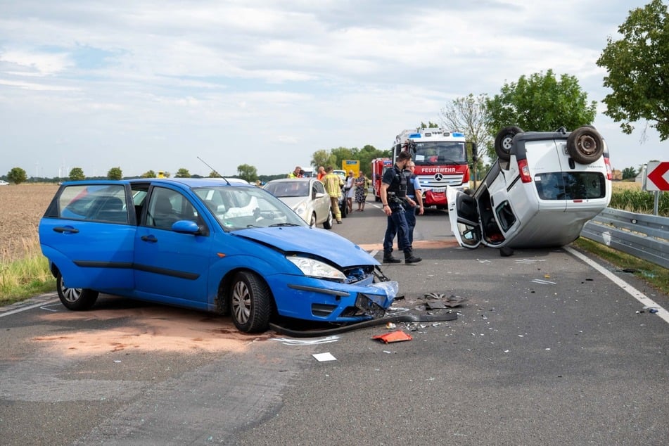 Auf der B184 bei Zschortau ist es am Mittwoch zu einem schweren Unfall gekommen.