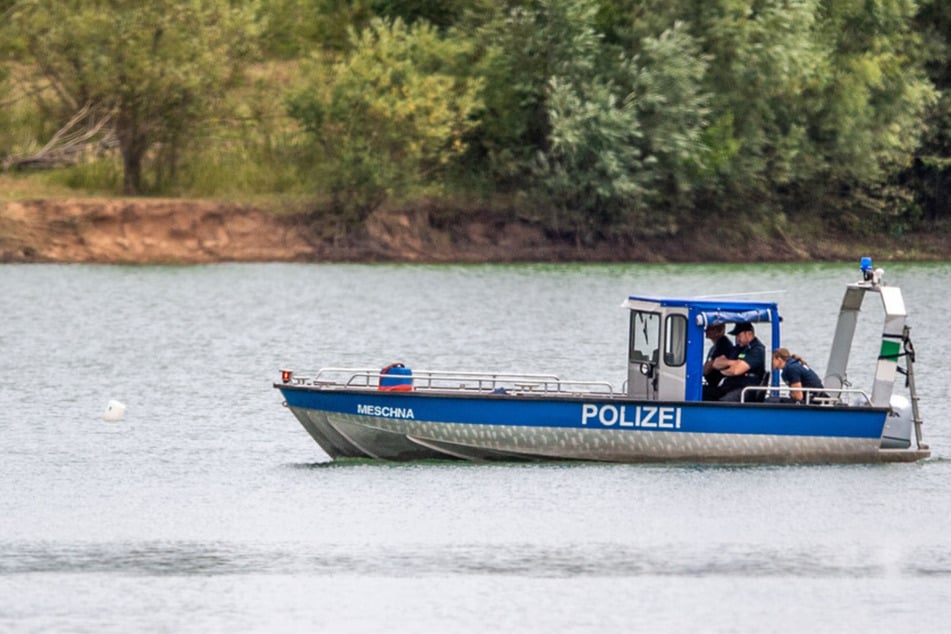 Tote Frau treibt in Neckar: Tötungsdelikt erhärtet sich